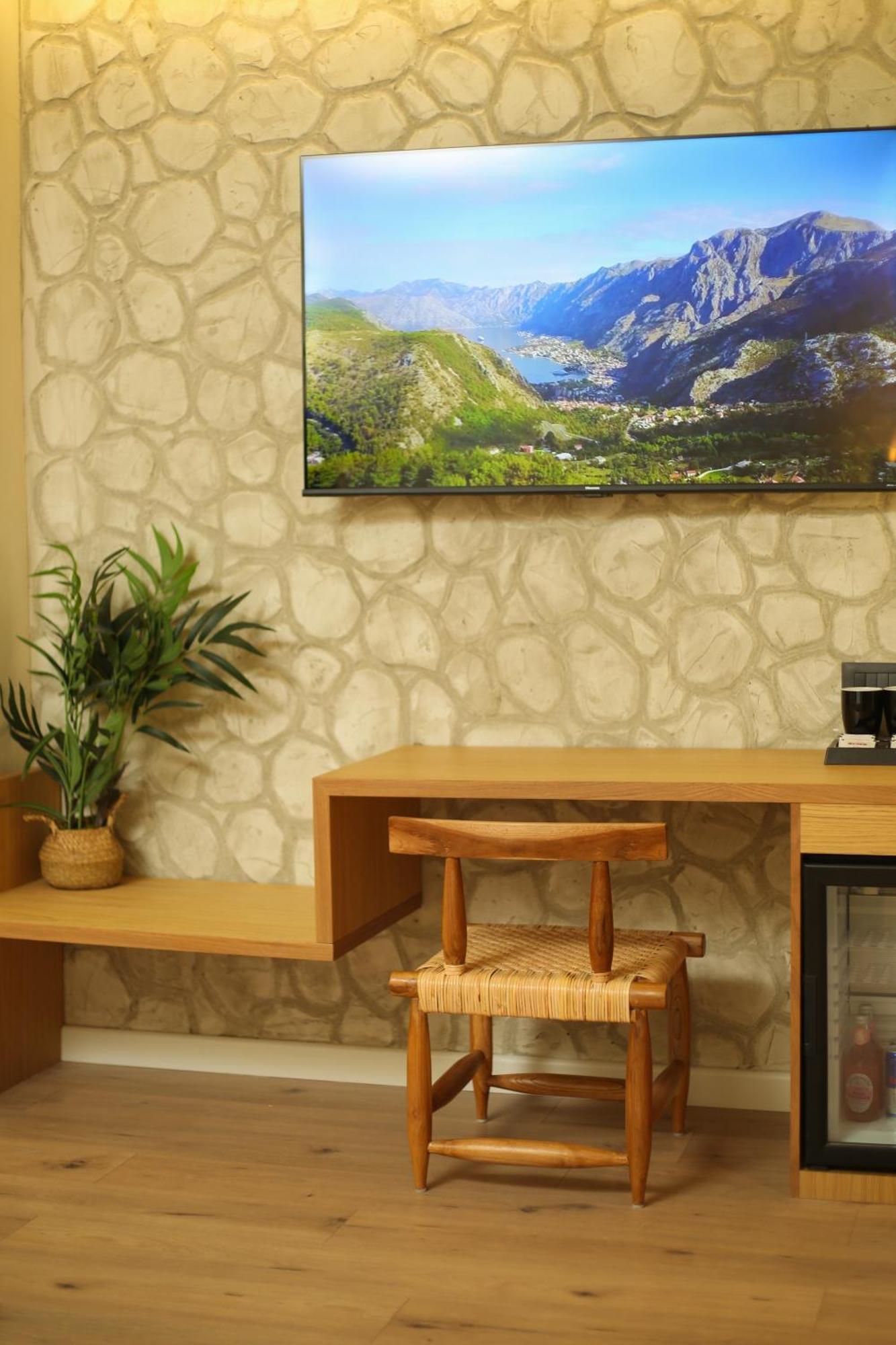 Hotel Brooklyn Vlorë 外观 照片