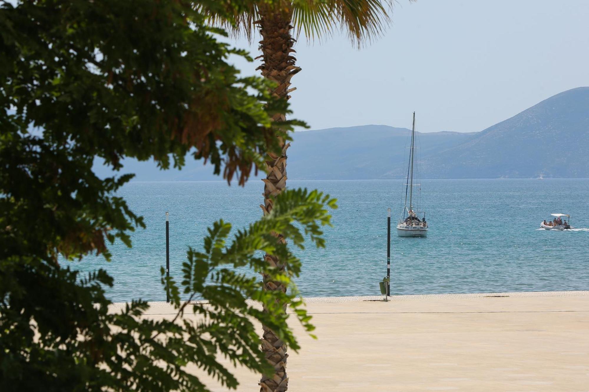 Hotel Brooklyn Vlorë 外观 照片