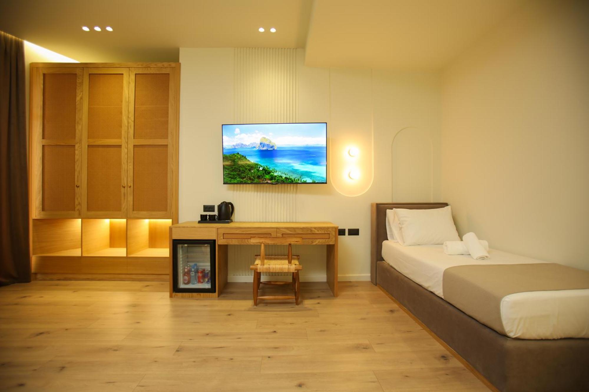 Hotel Brooklyn Vlorë 外观 照片