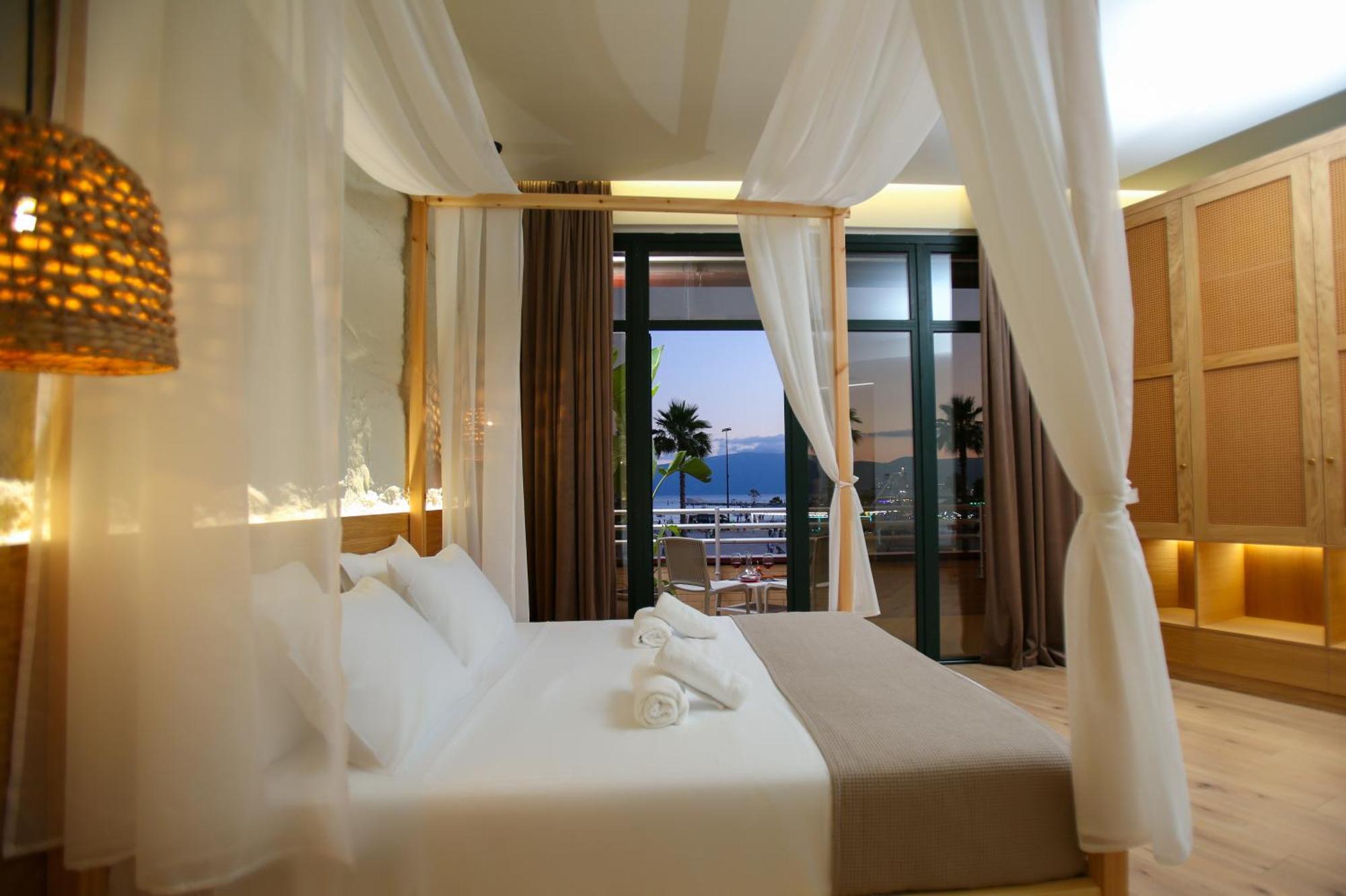 Hotel Brooklyn Vlorë 外观 照片