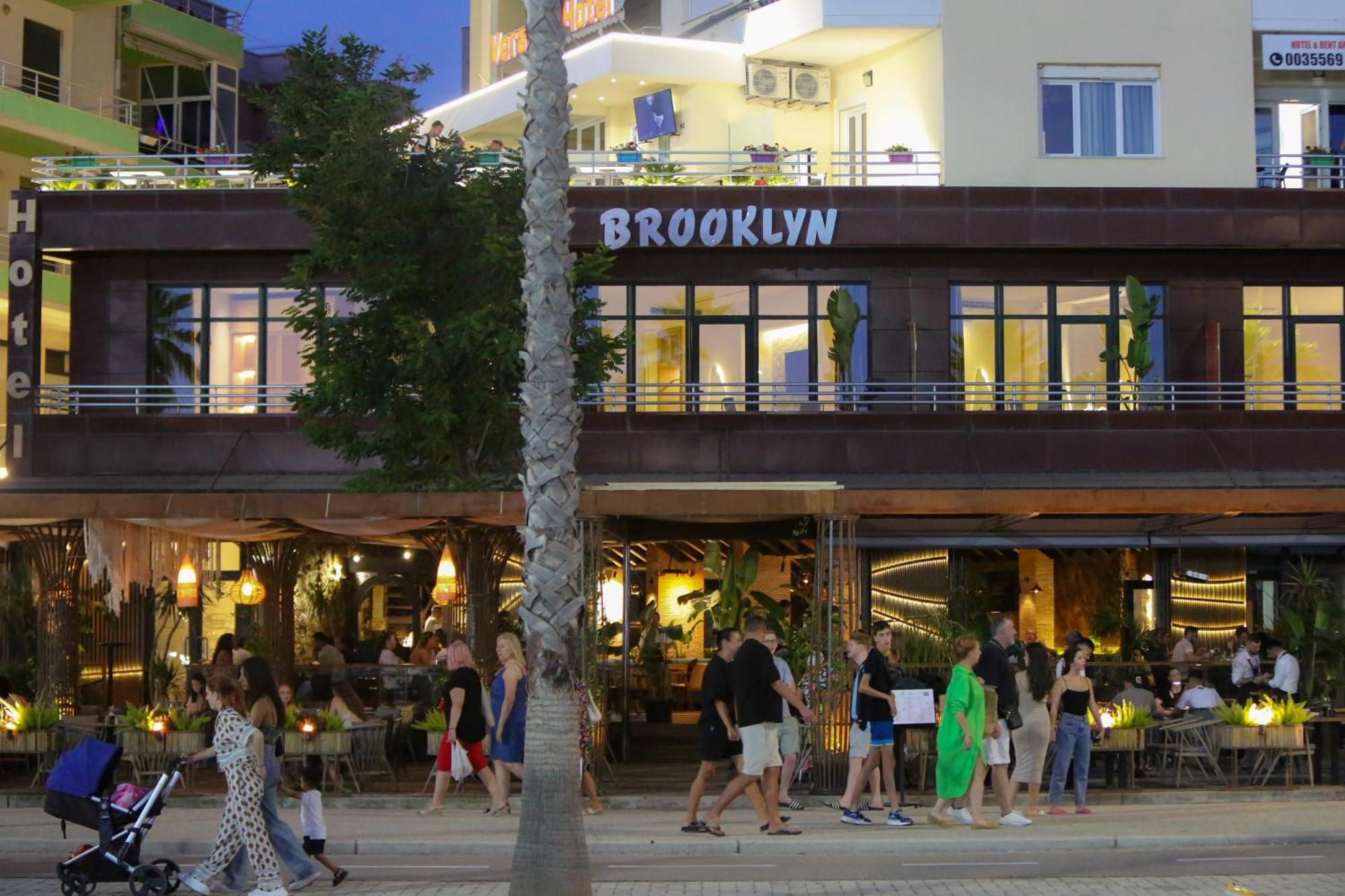 Hotel Brooklyn Vlorë 外观 照片